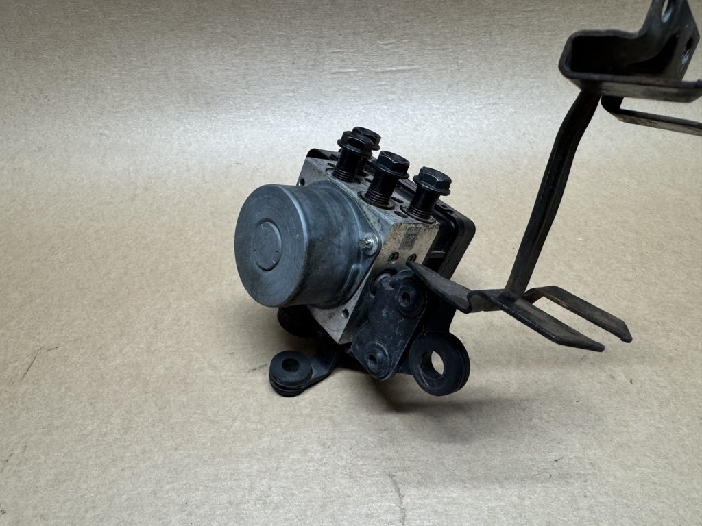 Ducati Monster 821 2014 (2014 - 2016) OEM ABS Pump
