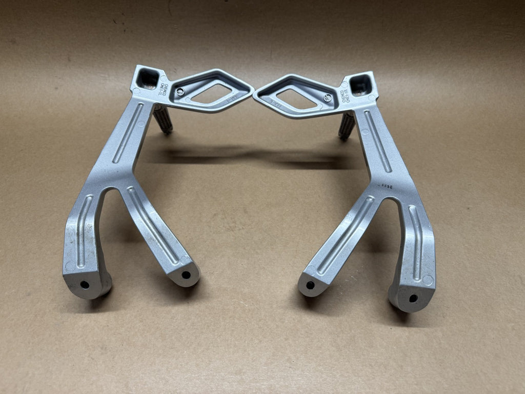 Yamaha YZF R125 2019 - 2022 Rear Left & Right Foot Peg Foot rest