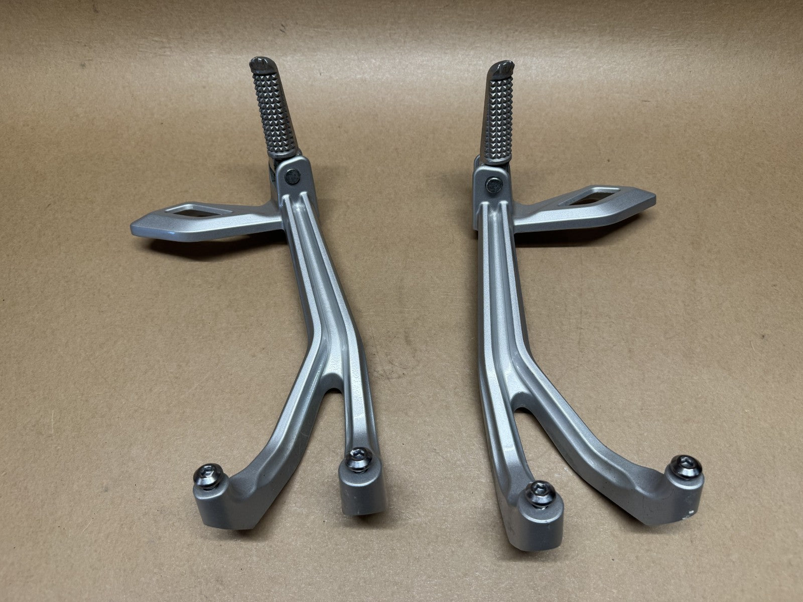 Yamaha YZF R125 2019 - 2022 Rear Left & Right Foot Peg Foot rest