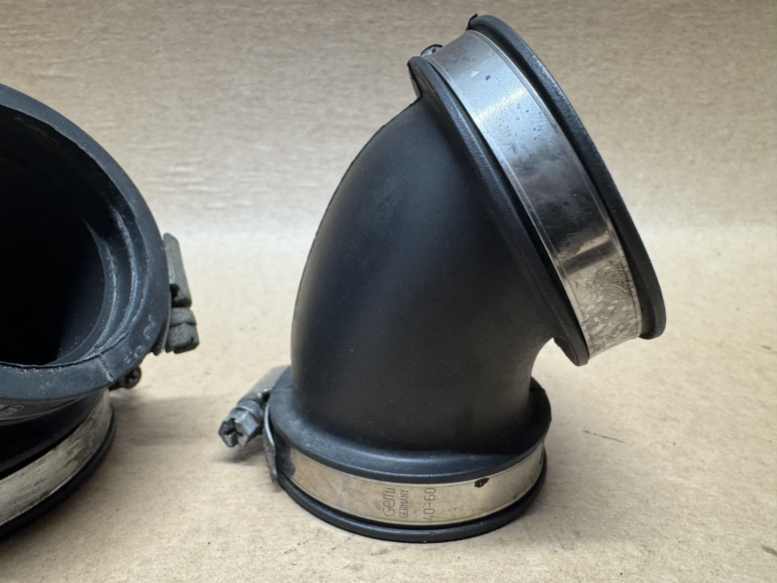 Ducati Hypermotard 1100 S 2007 - 2010 Intake Inlet Rubber Manifolds