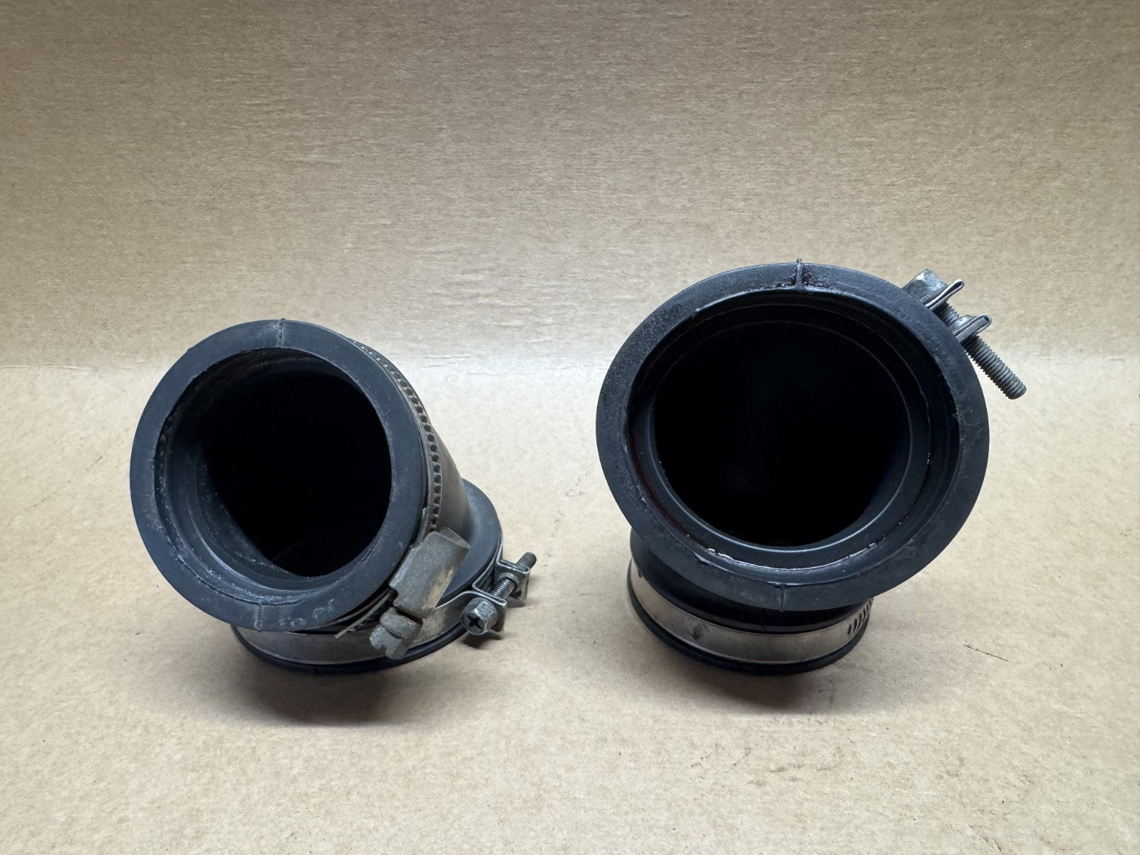 Ducati Hypermotard 1100 S 2007 - 2010 Intake Inlet Rubber Manifolds