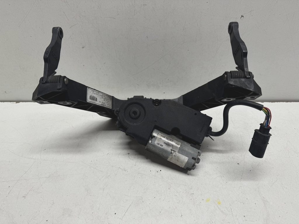 BMW K1600 GT 2012 Windscreen Adjuster Bracket Cover #2
