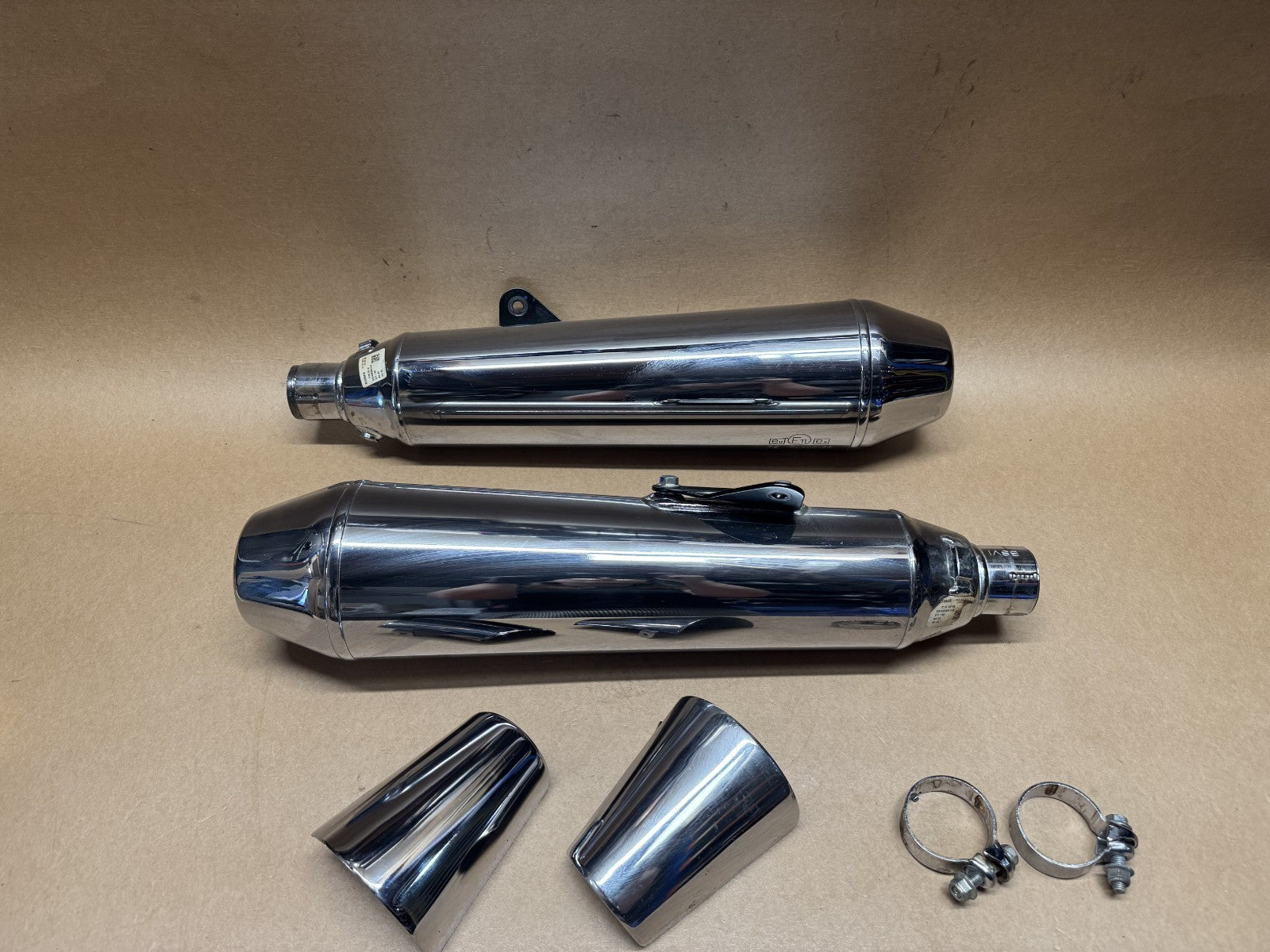 Royal Enfield Interceptor 650 2022 Left & Right Exhaust Silencer