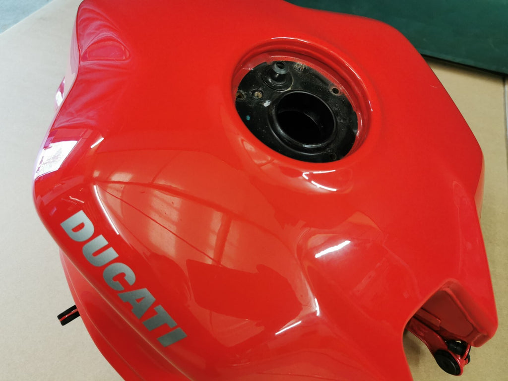 OEM Fuel Tank in Red Ducati Supersport 939 2018 (2017 - 2021)