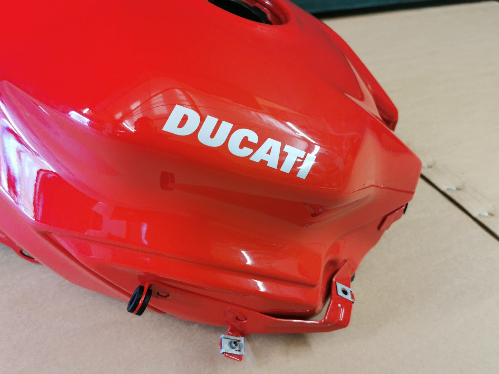 OEM Fuel Tank in Red Ducati Supersport 939 2018 (2017 - 2021)