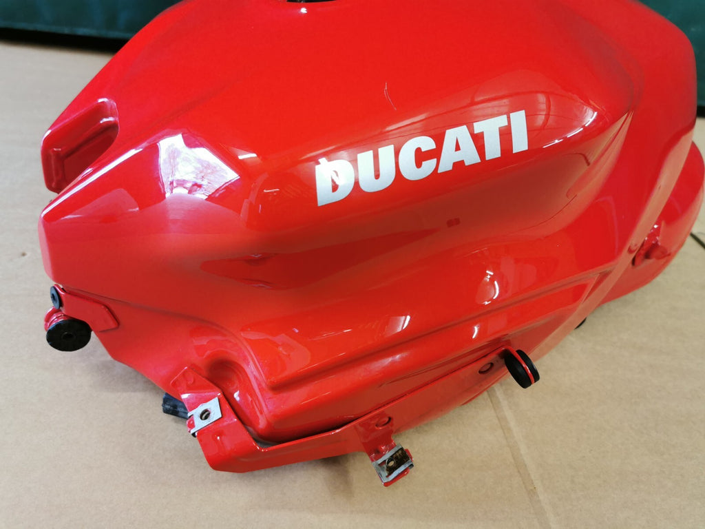 OEM Fuel Tank in Red Ducati Supersport 939 2018 (2017 - 2021)
