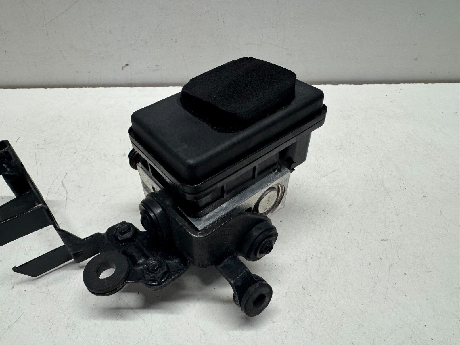 ABS Pump Unit Ducati Supersport 939 2018 (2017 - 2021)