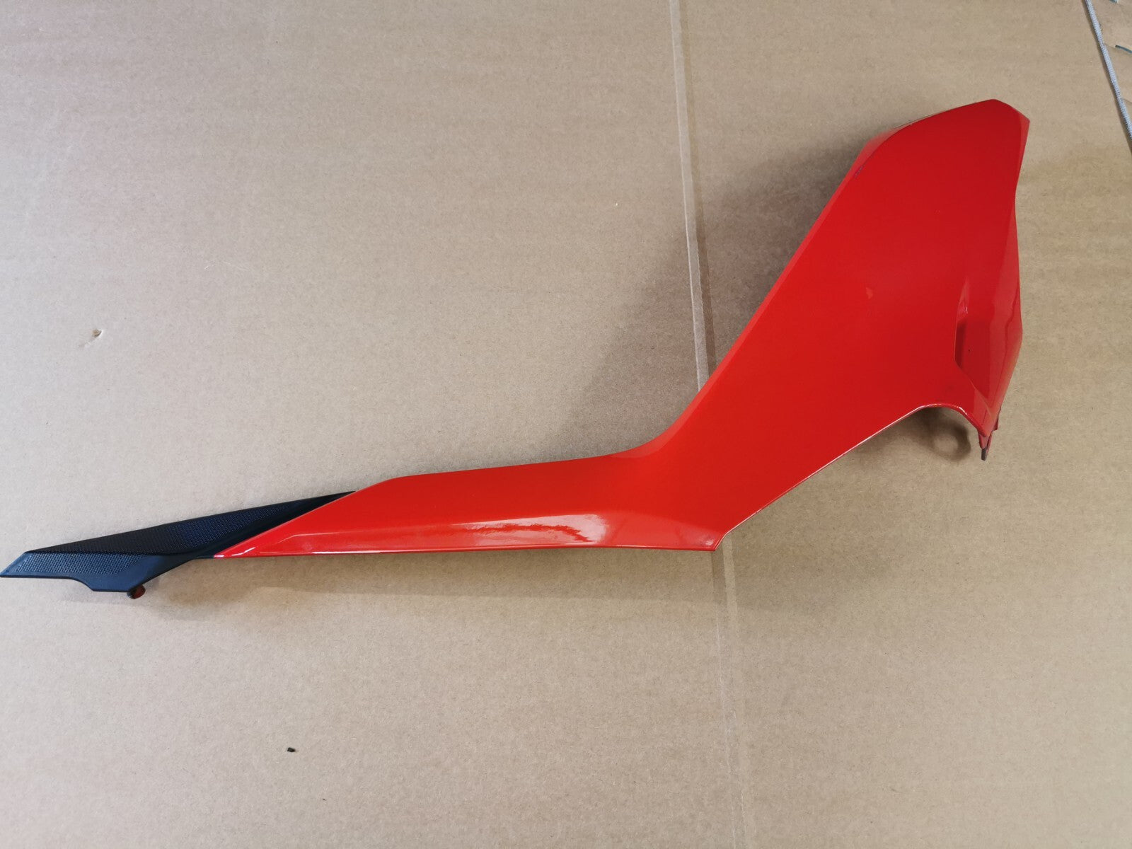 Left Rear Seat Fairing Panel in Red Ducati Supersport 939 2018 (2017 - 2021)