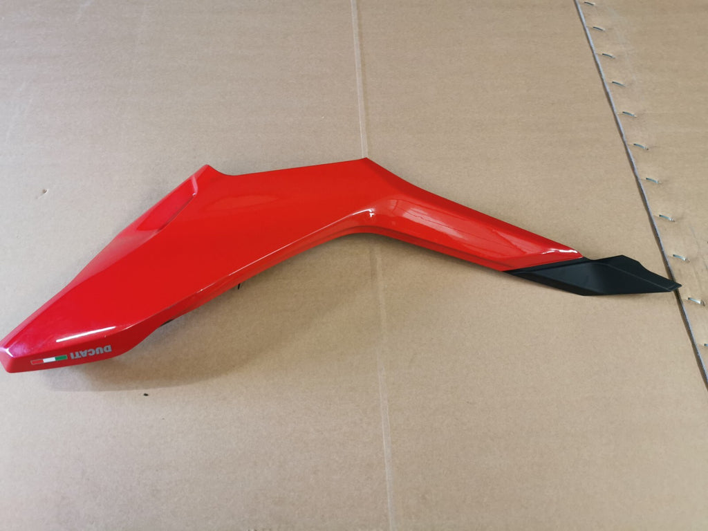 Left Rear Seat Fairing Panel in Red Ducati Supersport 939 2018 (2017 - 2021)