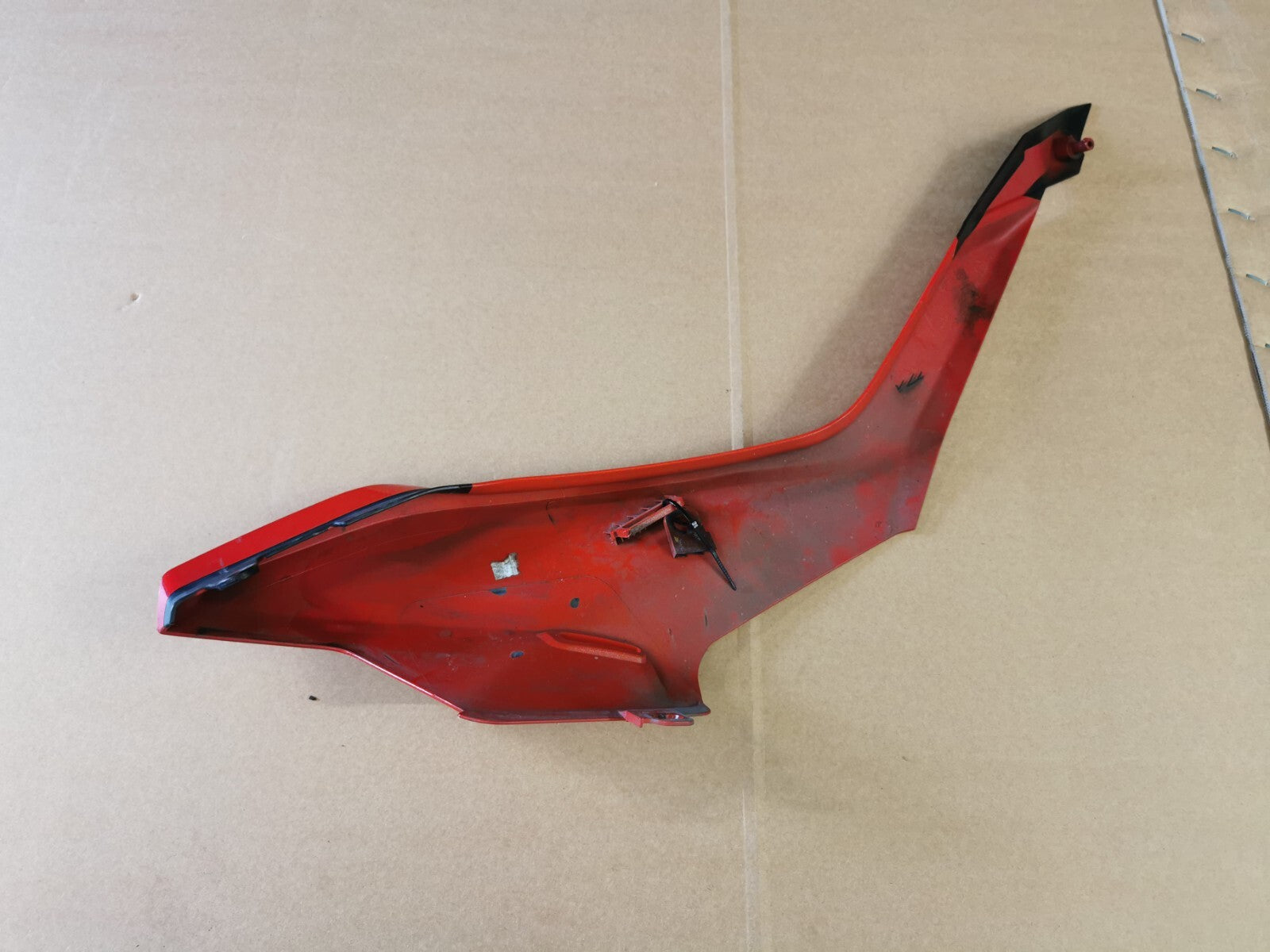 Left Rear Seat Fairing Panel in Red Ducati Supersport 939 2018 (2017 - 2021)