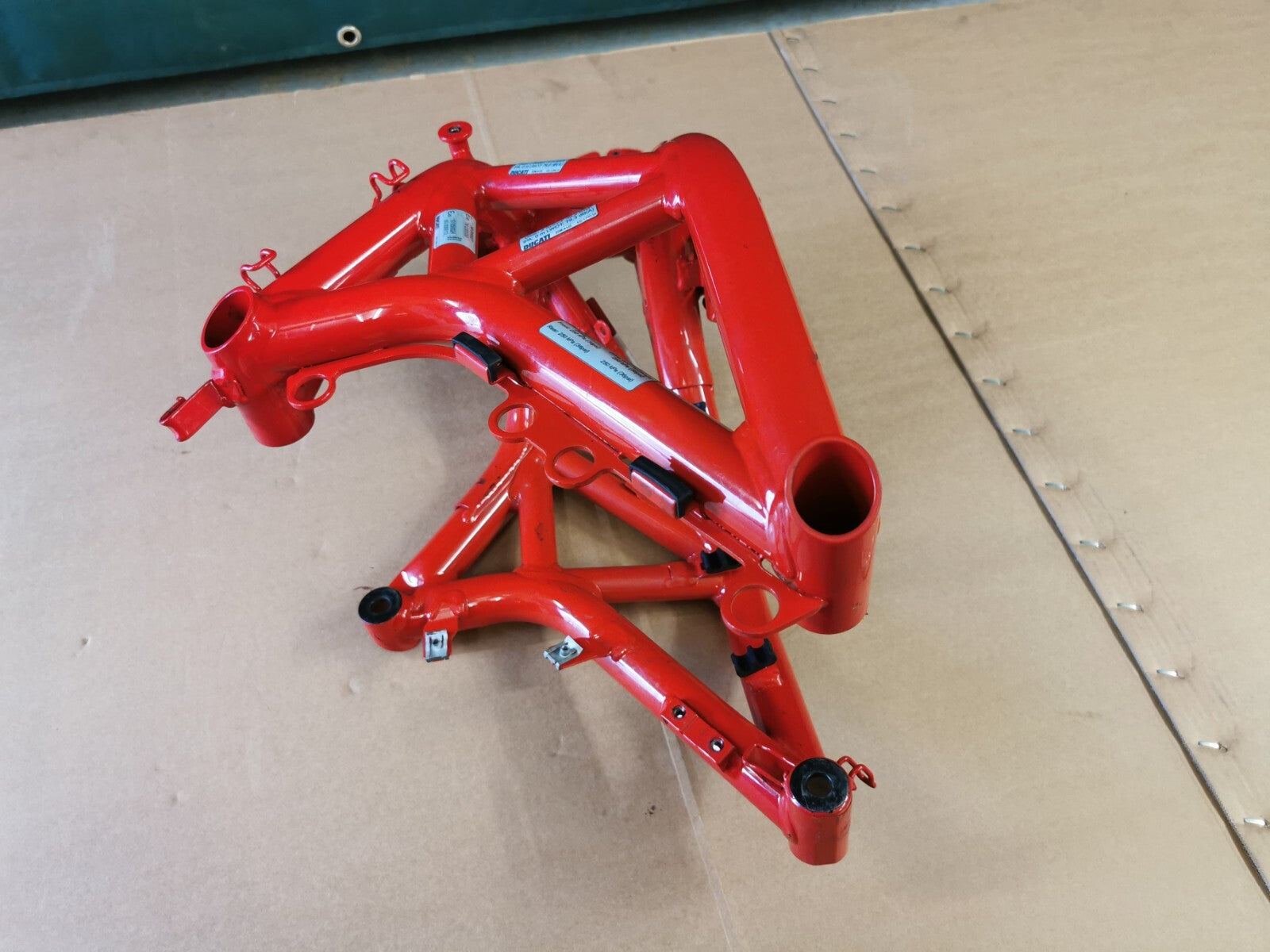 Main Frame Chasis in Red Ducati Supersport 939 2018 (2017 - 2021)
