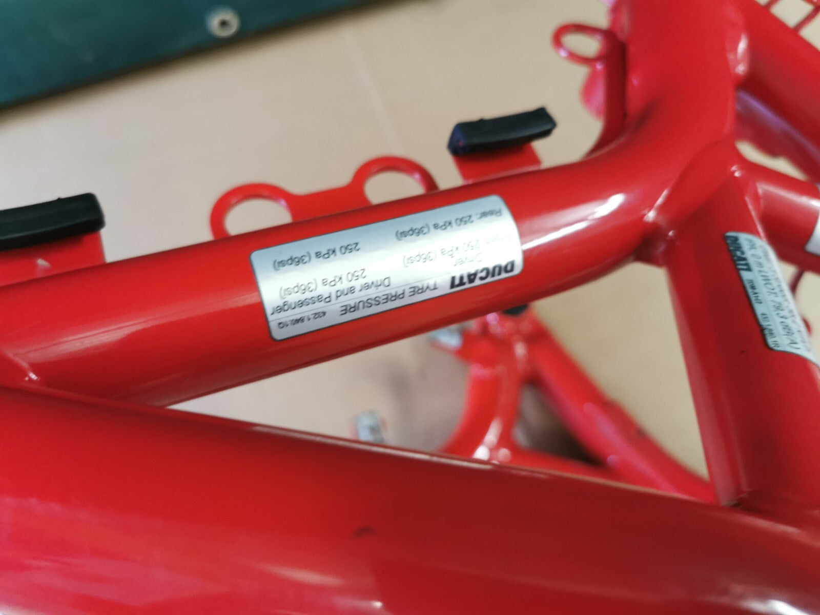 Main Frame Chasis in Red Ducati Supersport 939 2018 (2017 - 2021)