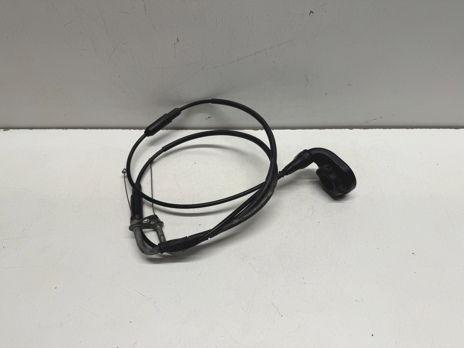 Throttle Housing Clamp & Cables  Ducati Multistrada 1200 S 2013