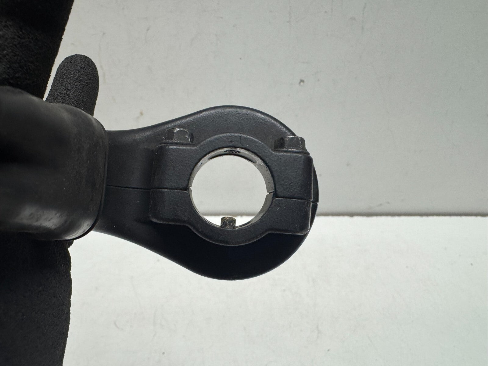 Throttle Housing Clamp & Cables  Ducati Multistrada 1200 S 2013