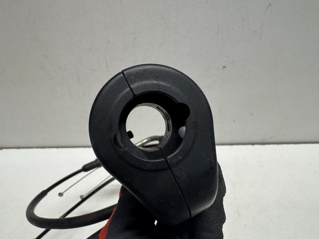 Throttle Housing Clamp & Cables  Ducati Multistrada 1200 S 2013