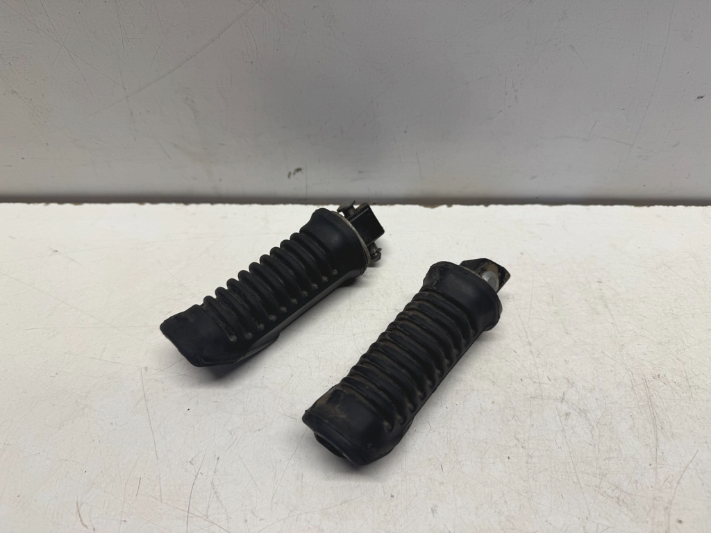 Rear Right & Left Foot Pegs Suzuki Address 110 UK110 2021