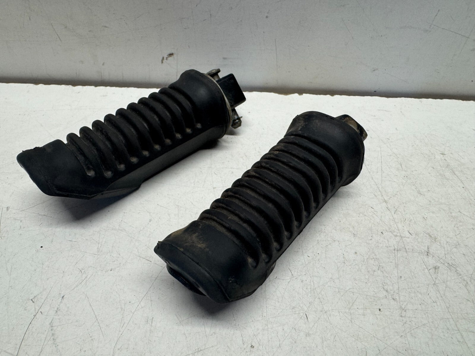 Rear Right & Left Foot Pegs Suzuki Address 110 UK110 2021