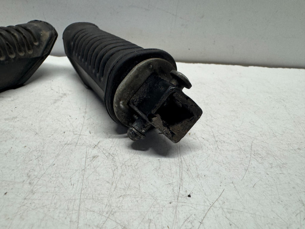 Rear Right & Left Foot Pegs Suzuki Address 110 UK110 2021