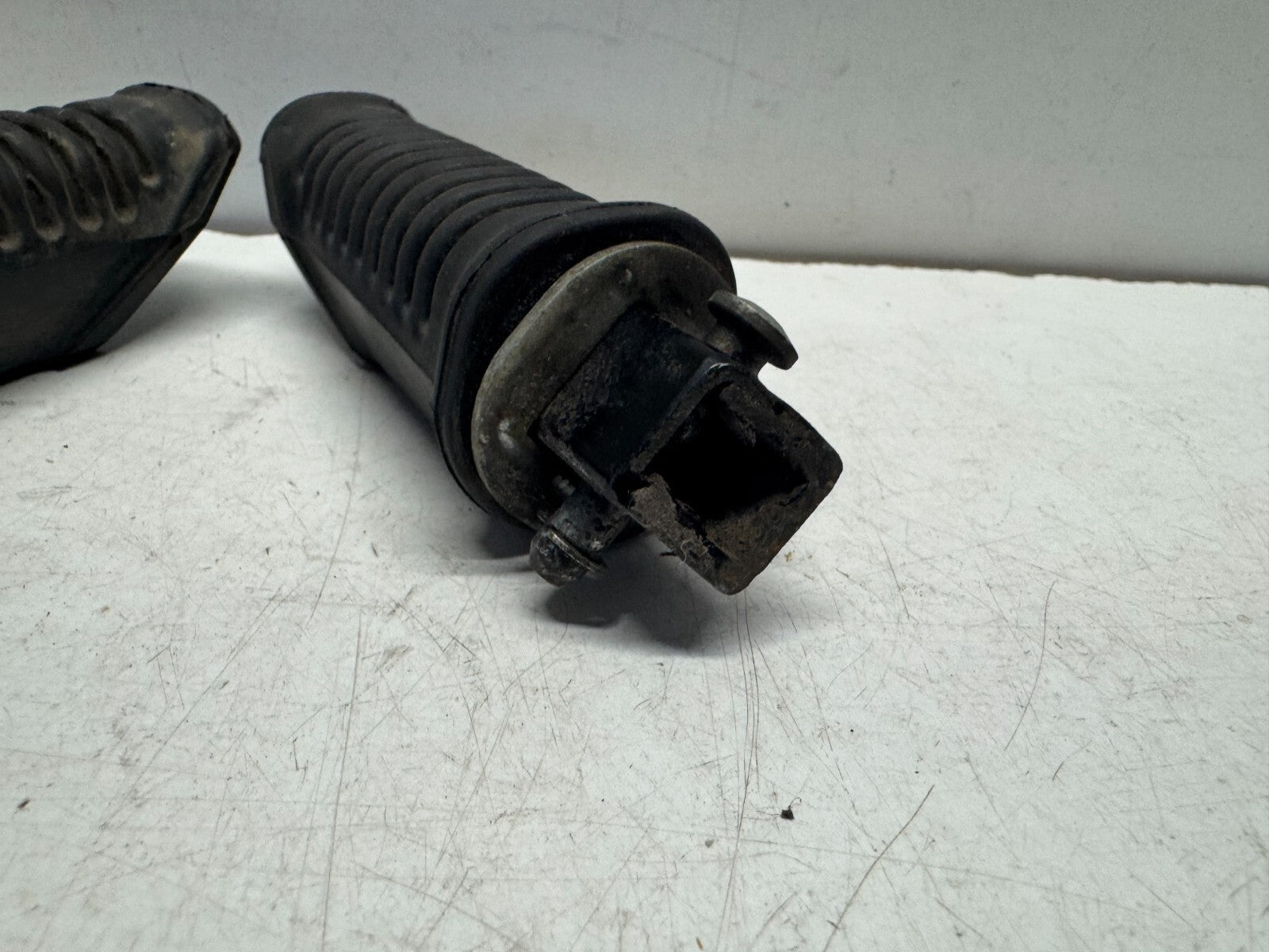 Rear Right & Left Foot Pegs Suzuki Address 110 UK110 2021