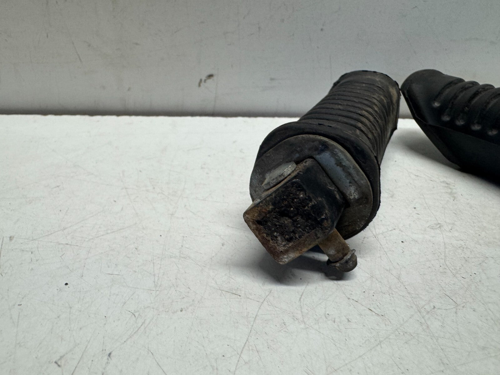 Rear Right & Left Foot Pegs Suzuki Address 110 UK110 2021