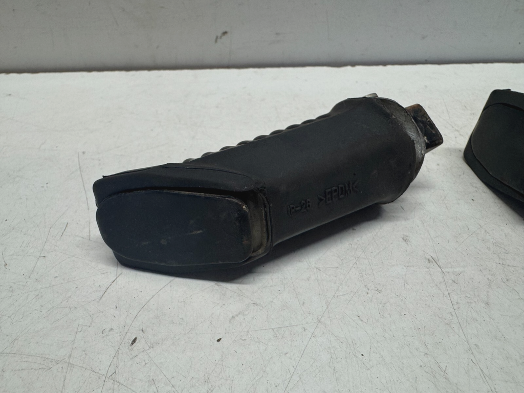 Rear Right & Left Foot Pegs Suzuki Address 110 UK110 2021