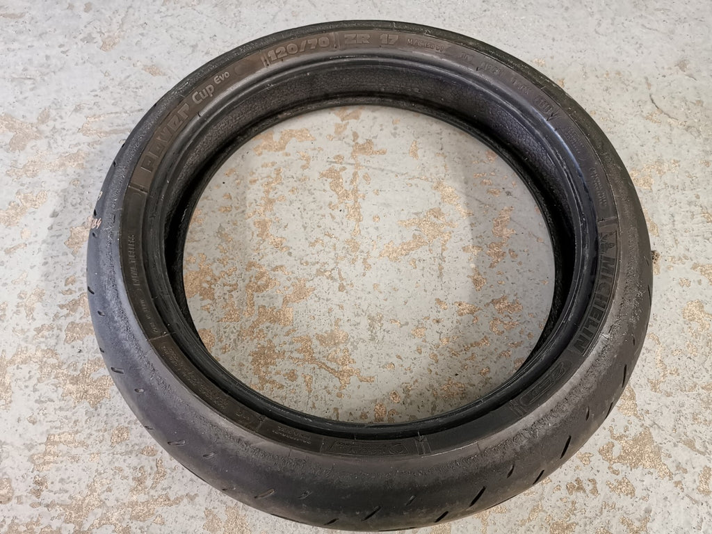 Front Motorcycle Tyre Michelin Power Cup Evo 120/70 ZR17 58W #5184