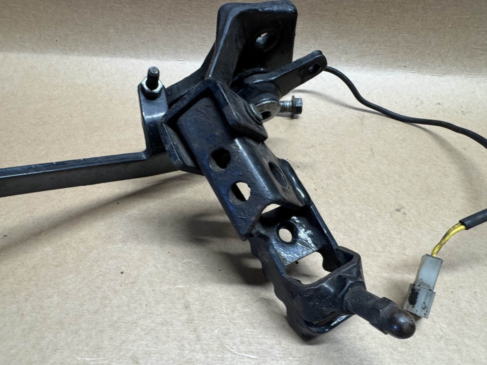Aprilia Caponord ETV 1000 2001 - 2007 Right Foot Peg + Brake Pedal