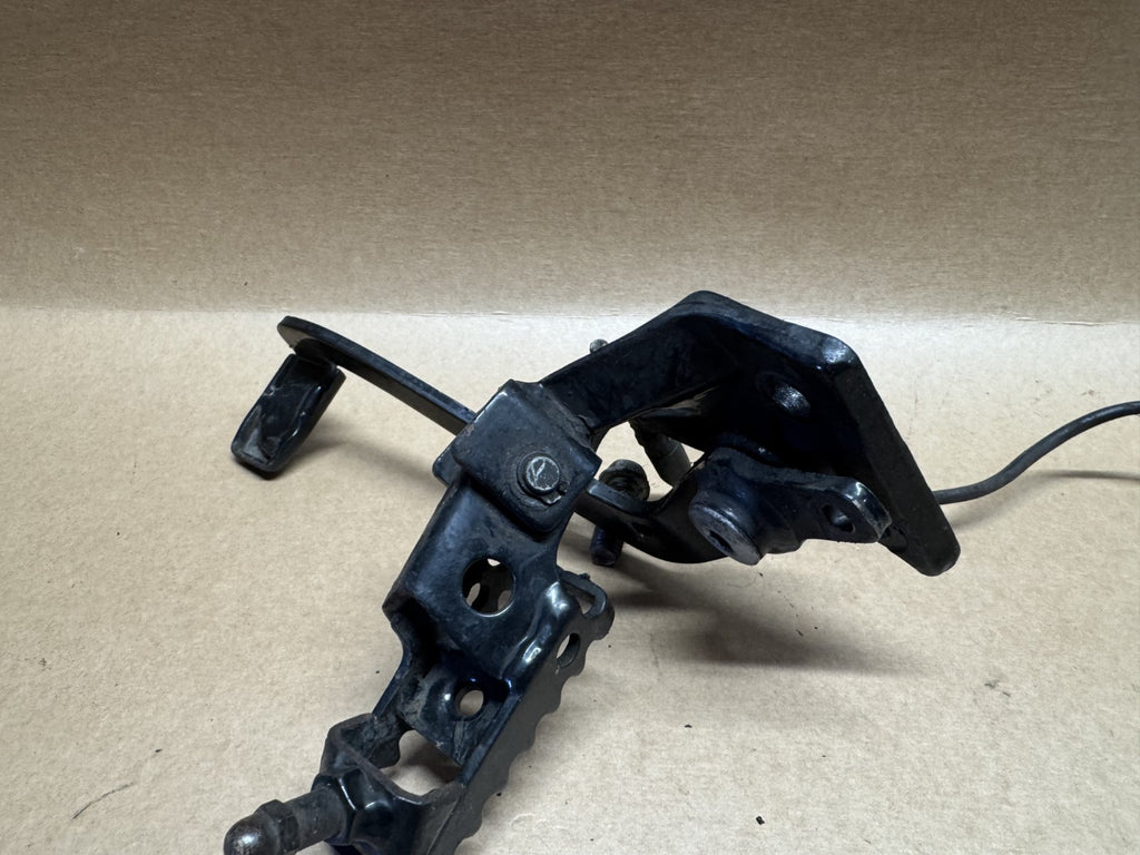 Aprilia Caponord ETV 1000 2001 - 2007 Right Foot Peg + Brake Pedal