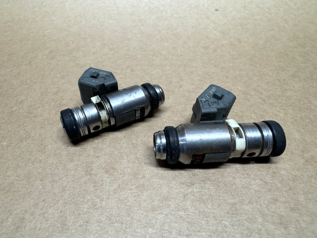 Ducati Hypermotard 1100 S 2007 Fuel Injectors x2