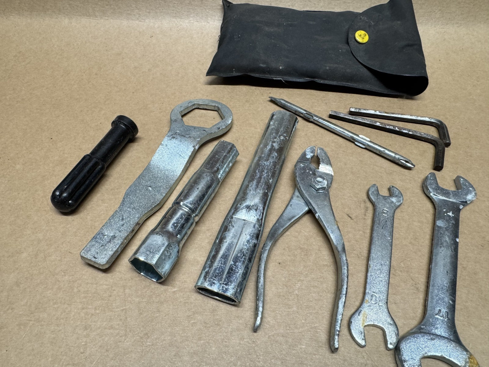 Yamaha XJR 1300 2005 (2000 - 2006) Tool Kit
