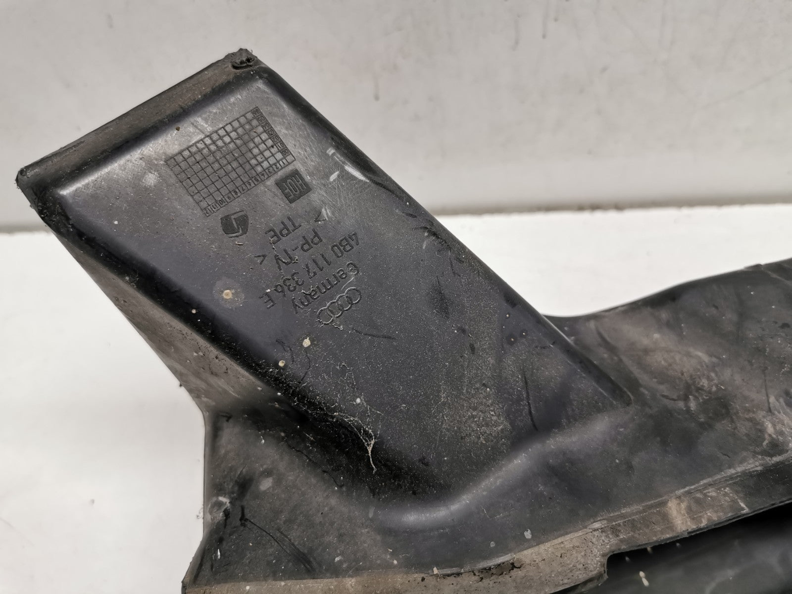 Air duct intercooler right Audi A6 S6 C5 4B LLK 4B0117336E