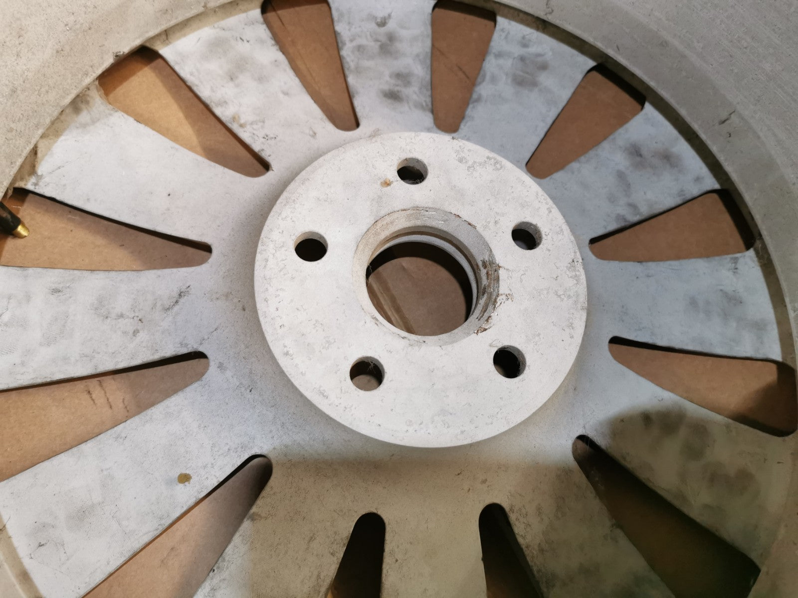 1x AUDI A8 S8 ALLOY WHEEL 4E0 601 025 N (please read)