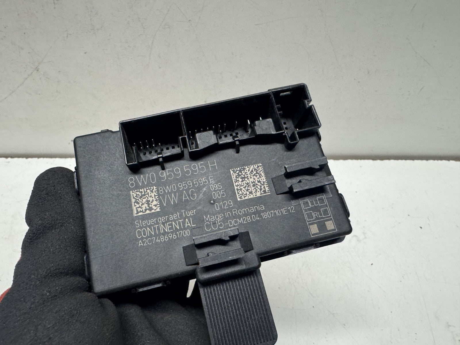 Audi A4 S4 A5 S5 B9 Rear Passenger Door Module 8W0959595H