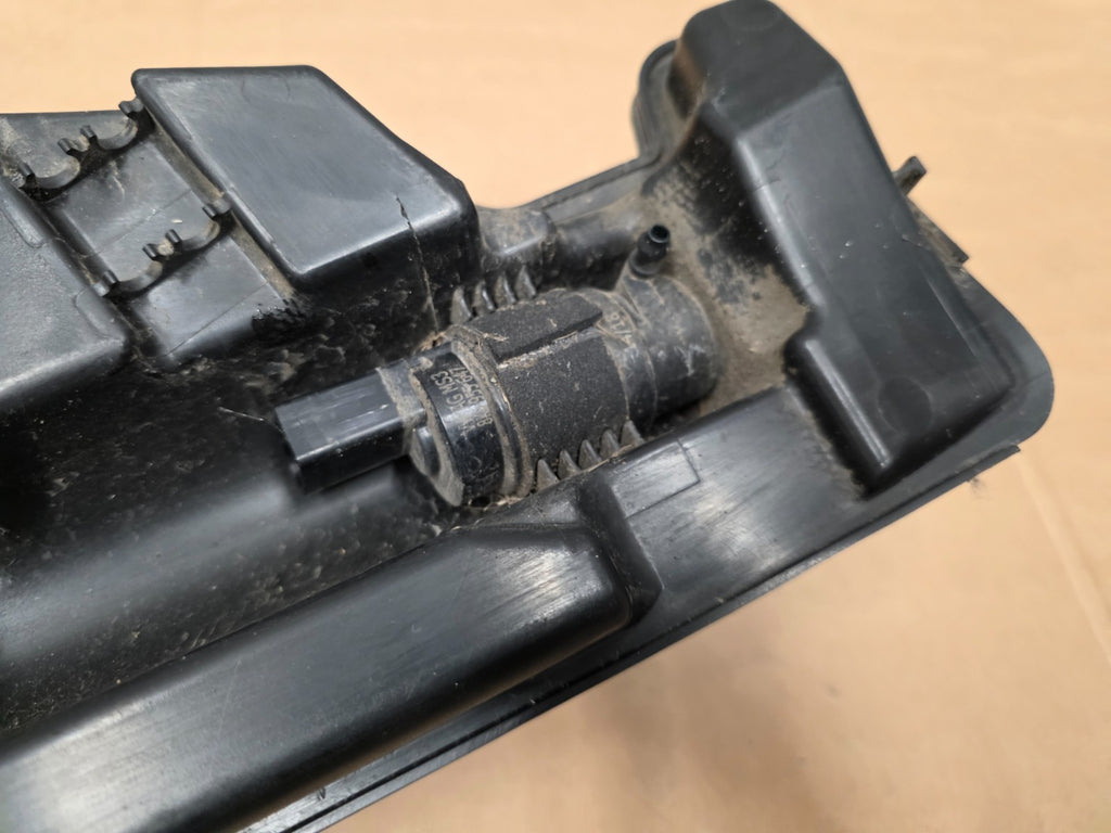 2018 Audi S4 A4 B9 - OEM Windscreen Washer Bottle 8w0955451L