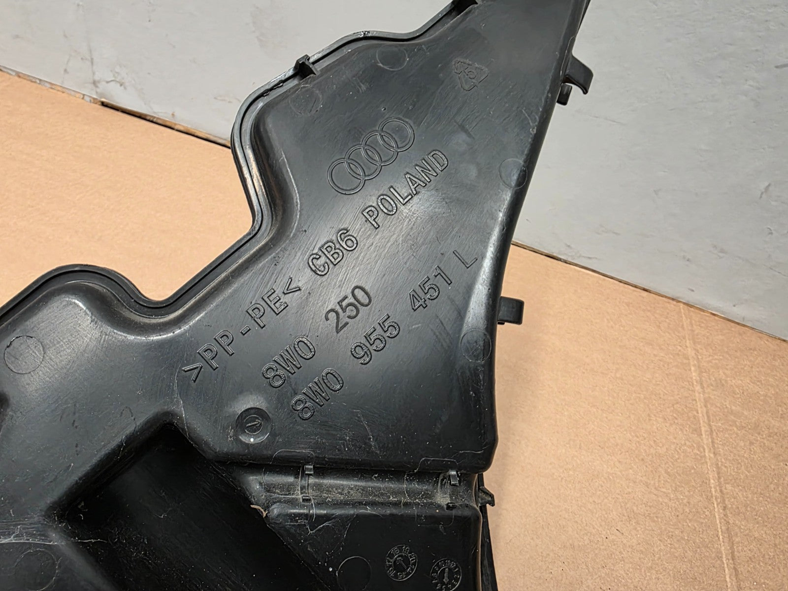2018 Audi S4 A4 B9 - OEM Windscreen Washer Bottle 8w0955451L
