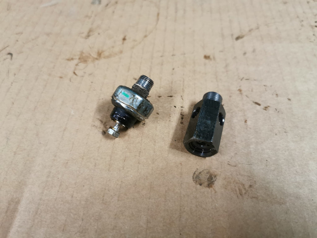 Oil Pressure Sensor & Valve Kawasaki EX650 Ninja 2017 - 2021