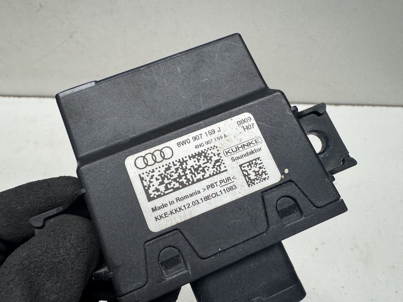 Audi A4 S4 B9 Impact Sound Actuator Control Module 8W0907159J