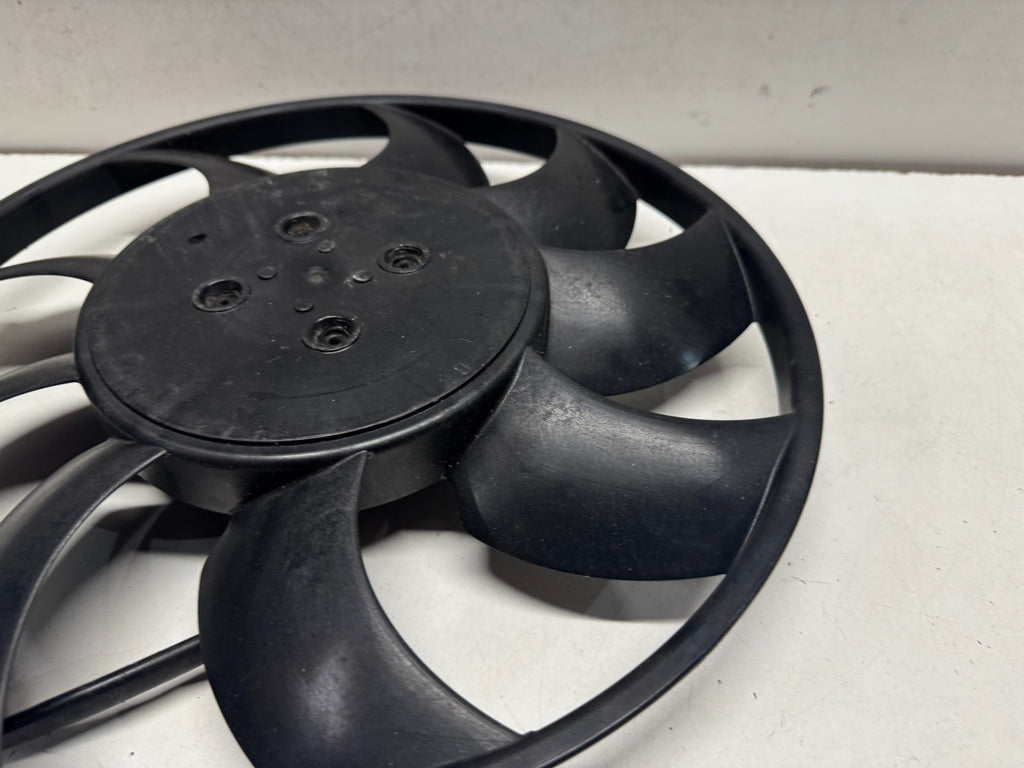 AUDI A4 B9 S4 RADIATOR COOLING FAN MOTOR 8W0959455B