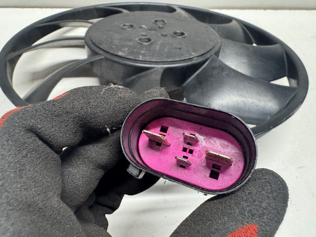 AUDI A4 B9 S4 RADIATOR COOLING FAN MOTOR 8W0959455B