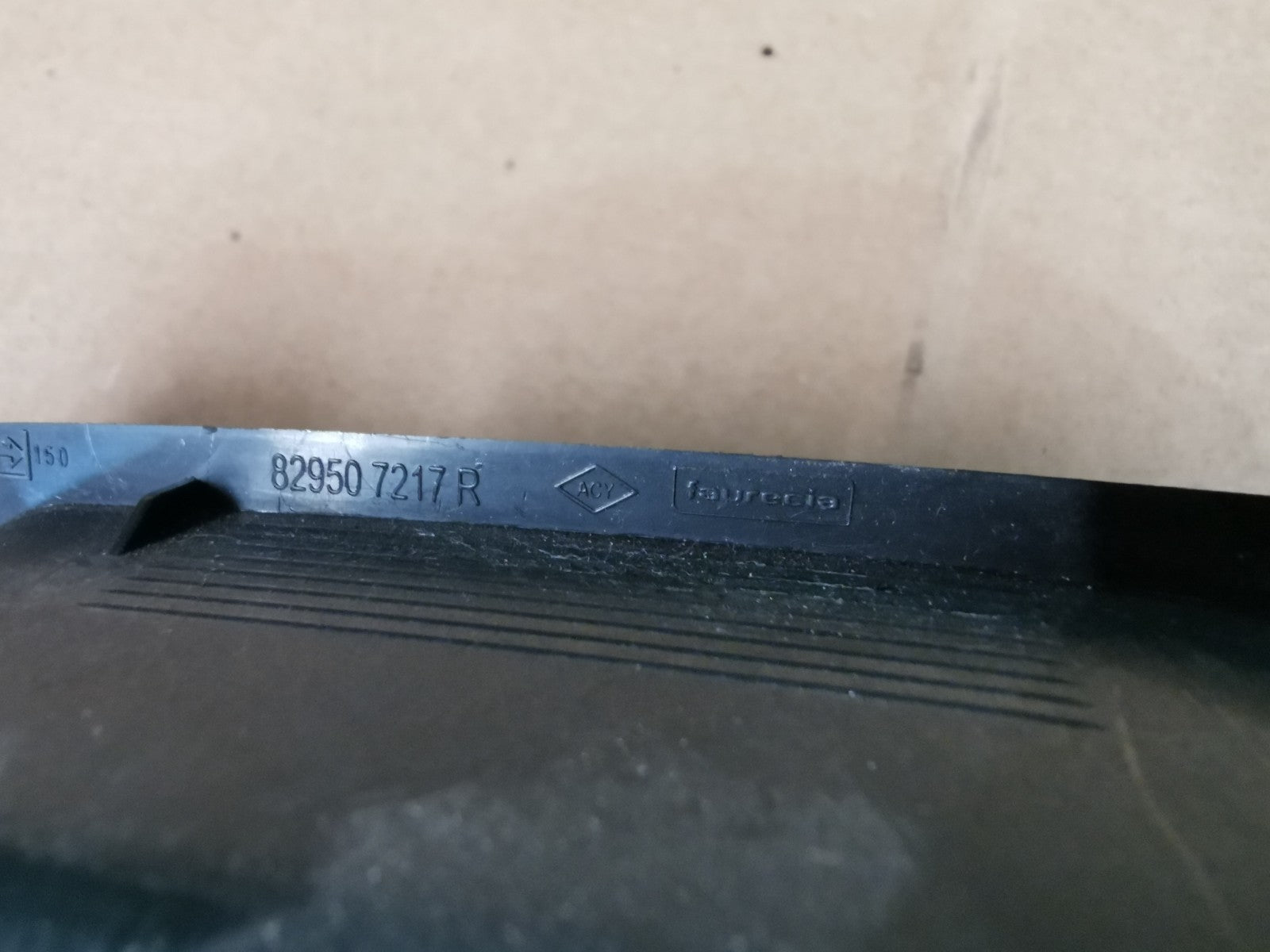 RENAULT CLIO MK4 BH Rear Right Door Window Switch 809504239R 29403701
