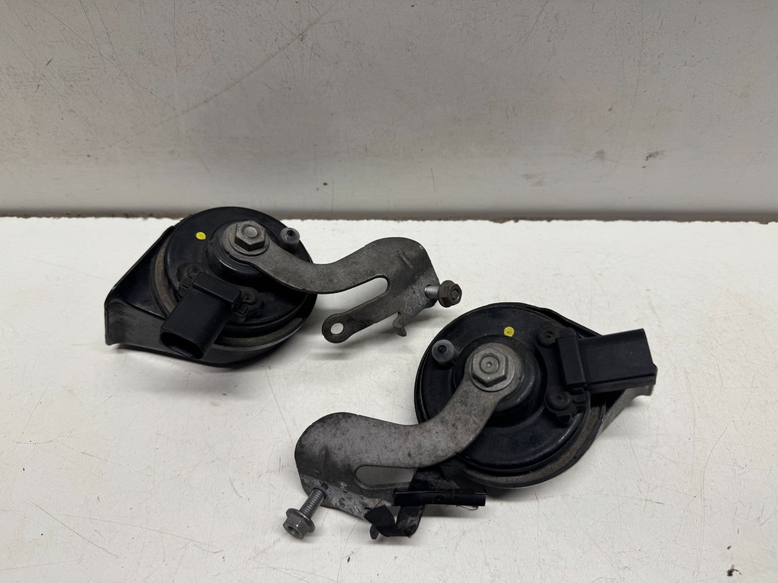Horn Signal Alarm Audi A4 S4 B9 High Tone 8W0951223