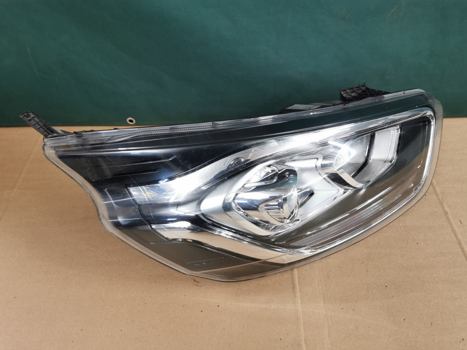 OEM Ford Tourneo Custom 2018 Headlight Headlamp Right Drivers (please read)