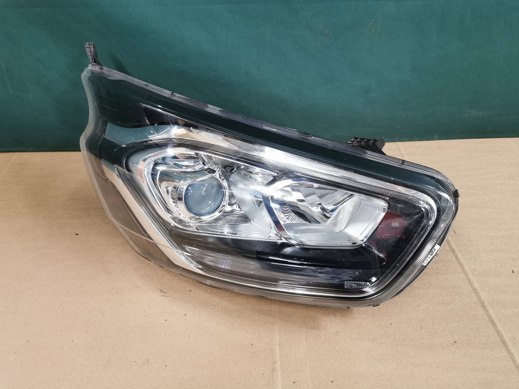 OEM Ford Tourneo Custom 2018 Headlight Headlamp Right Drivers (please read)