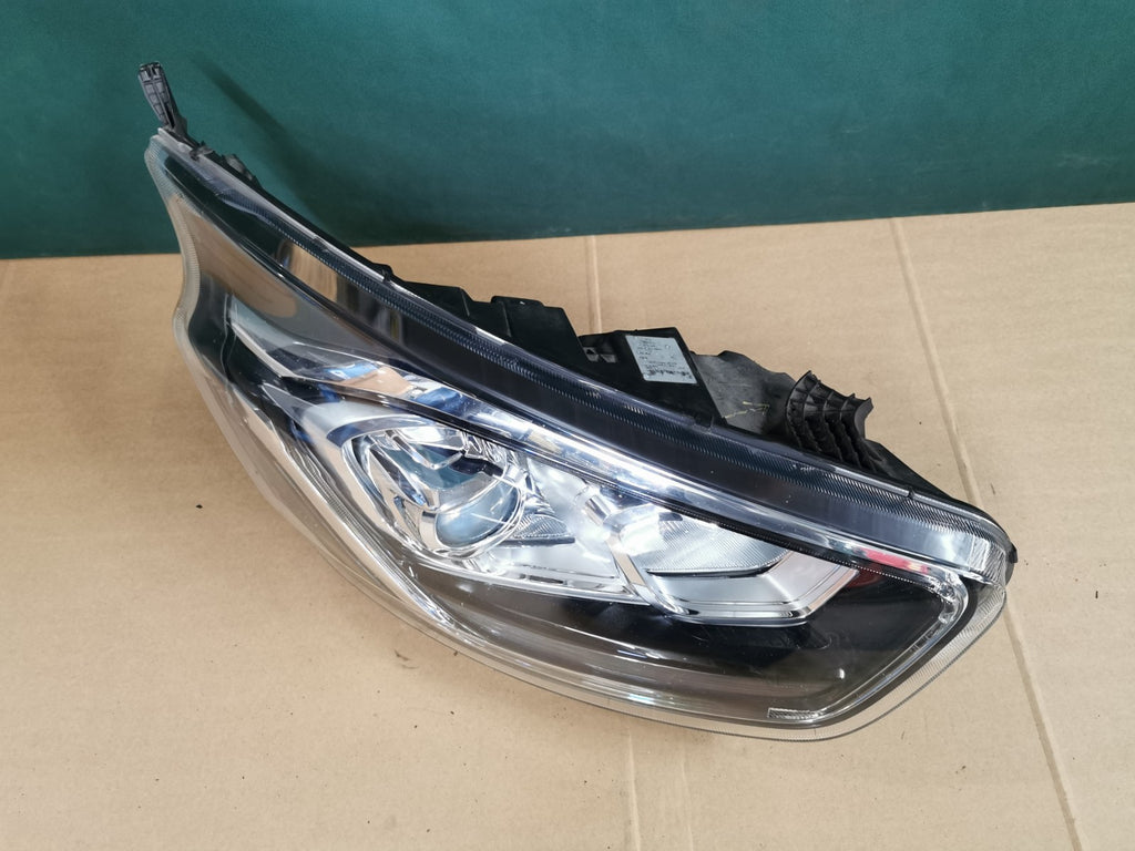OEM Ford Tourneo Custom 2018 Headlight Headlamp Right Drivers (please read)