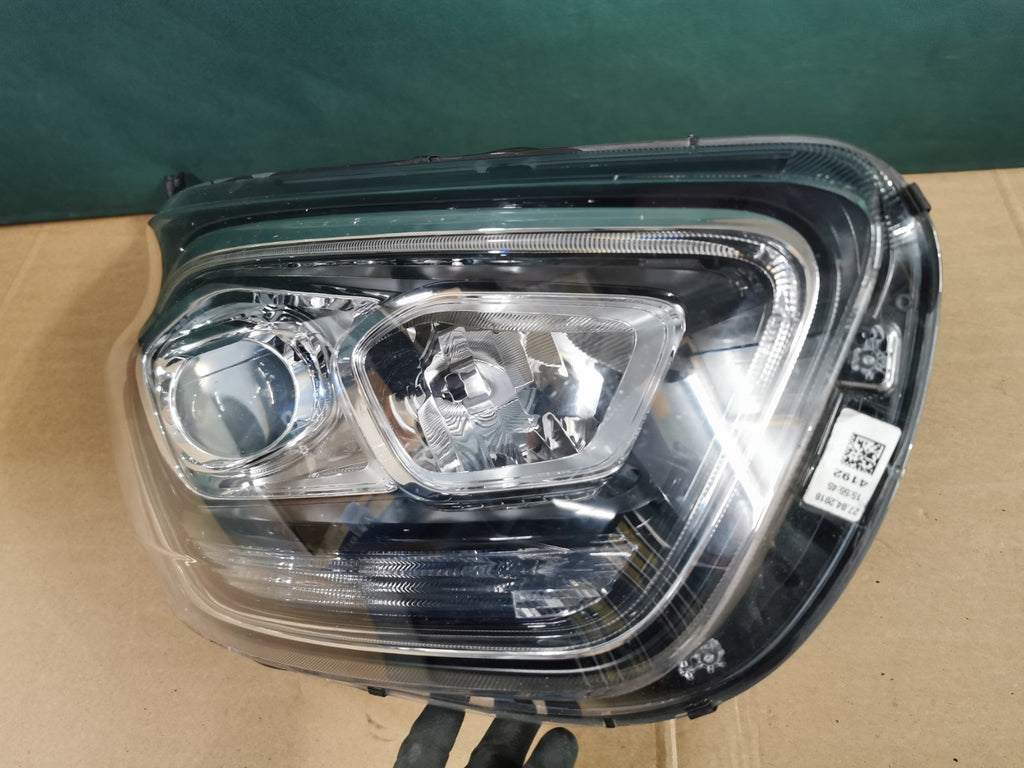 OEM Ford Tourneo Custom 2018 Headlight Headlamp Right Drivers (please read)