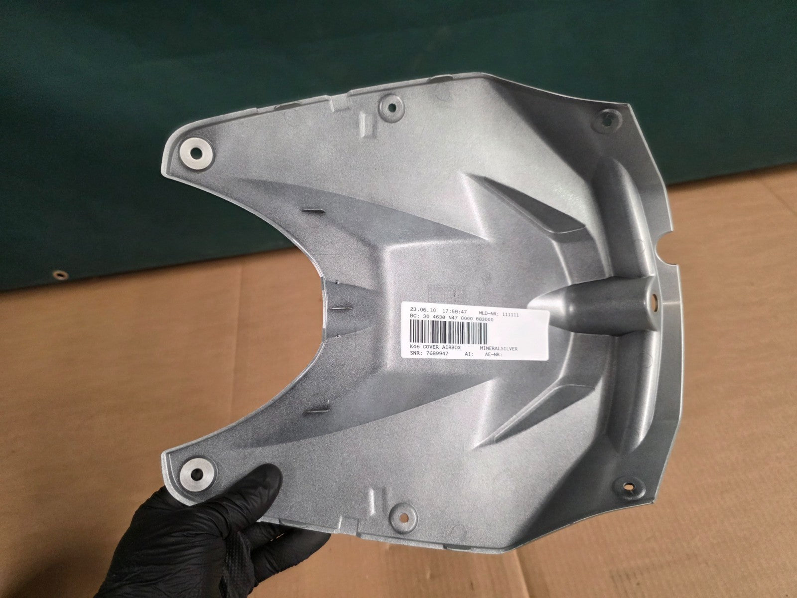 2009 - 2014 BMW S1000RR GEN 1 & 2- OEM Fuel Tank Fairing Cowl Cover 7689947