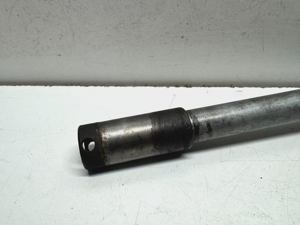 Front Wheel Spindle BMW R1150GS 2001