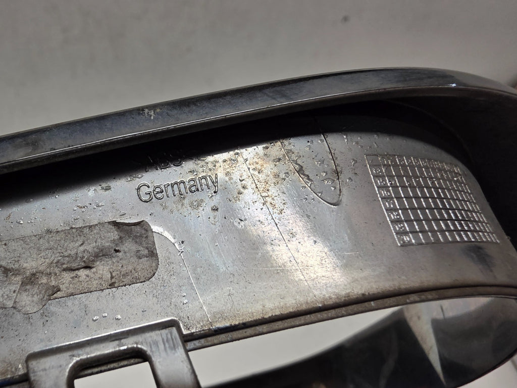 BMW 1 Series F20 F21 Left Front Bumper Trim Genuine 7371747 7371685 I14U-2502-22