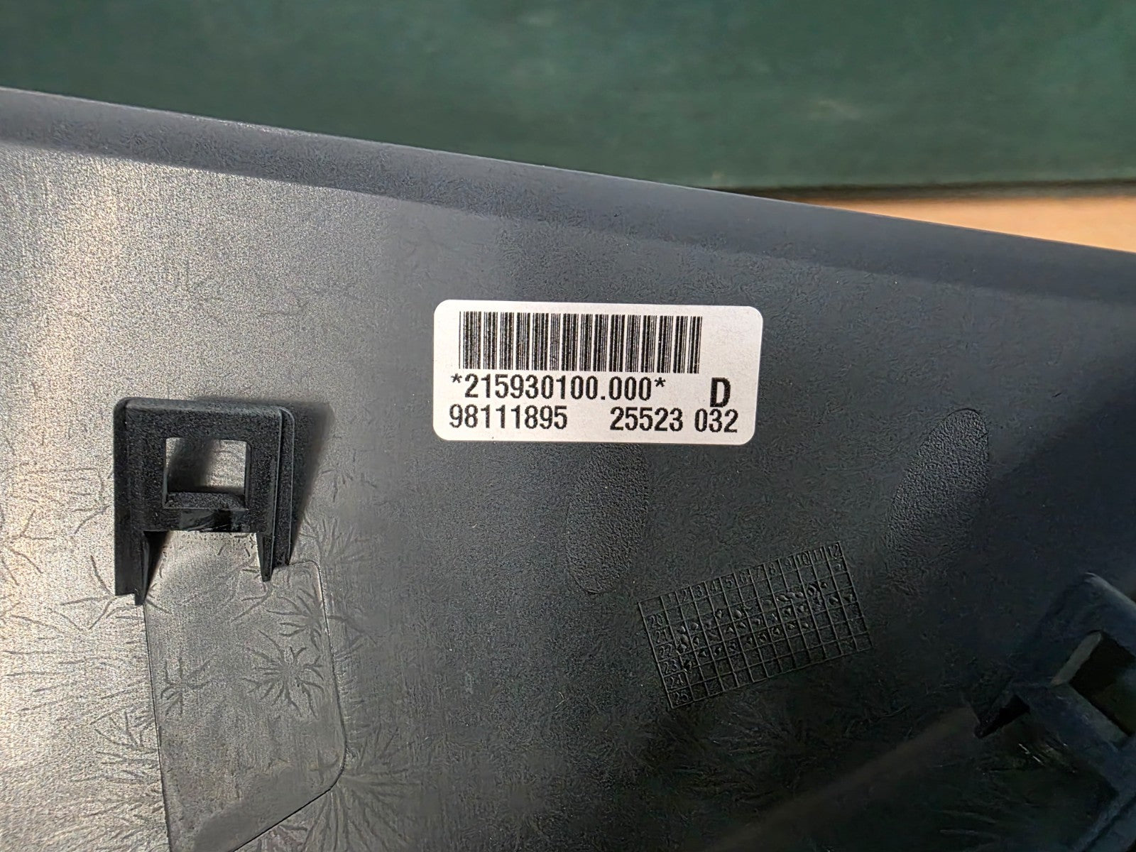 Genuine PSA Peugeot 3008 5008 RH OS Wing mirror cover 98111895