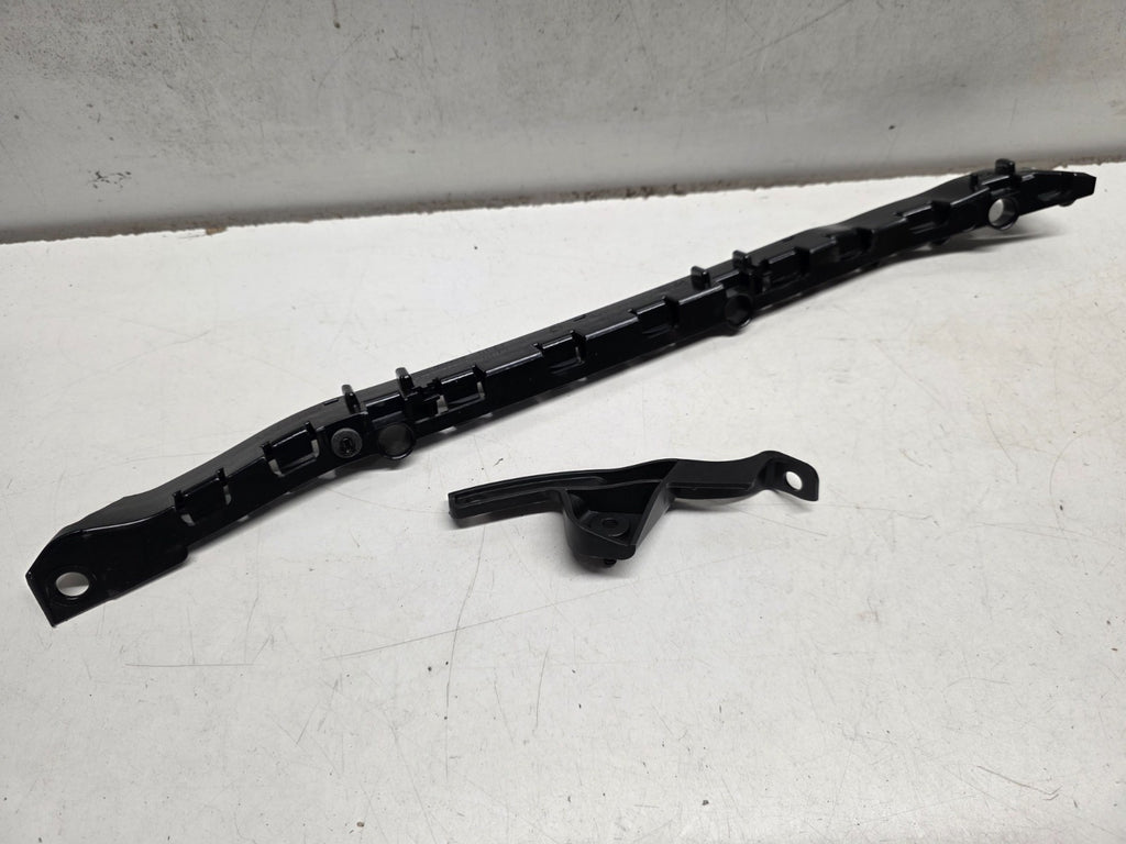 GENUINE MERCEDES-BENZ C-CLASS W204 REAR LEFT BUMPER BRACKET A2048800530